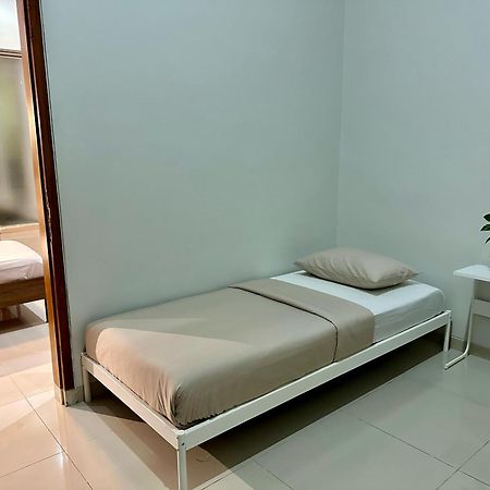 Cendhani Raras Gallery Kejayan Εξωτερικό φωτογραφία