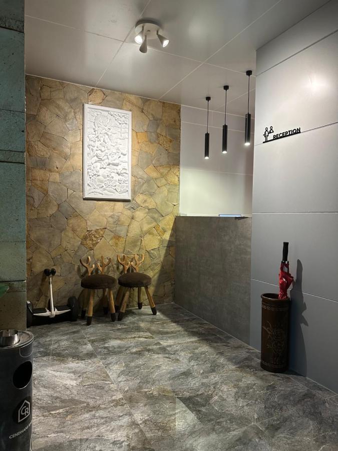 Cendhani Raras Gallery Kejayan Εξωτερικό φωτογραφία