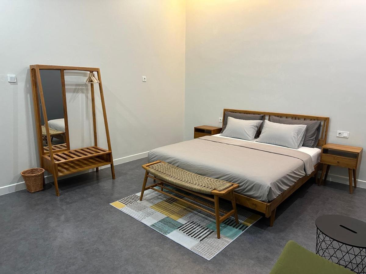 Cendhani Raras Gallery Kejayan Εξωτερικό φωτογραφία