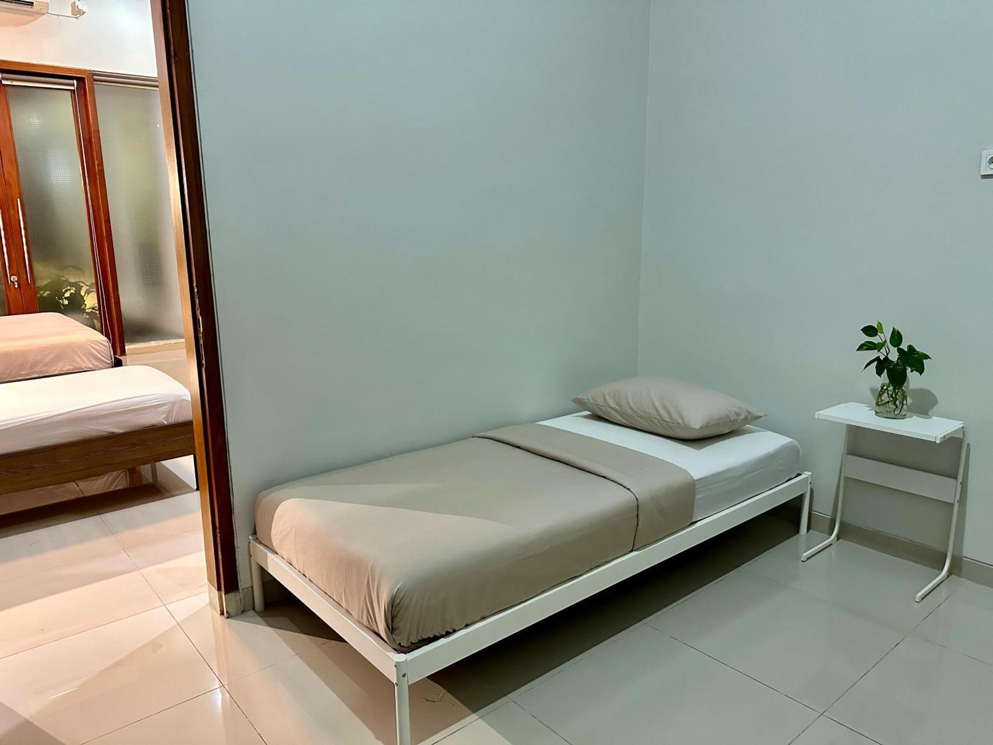 Cendhani Raras Gallery Kejayan Εξωτερικό φωτογραφία
